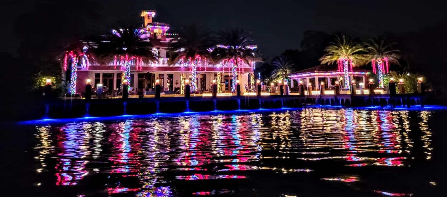 Pour une balade en bateau mémorable, voici autant de raisons de vous laisser emporter par la magie des fêtes avec Baymingo
