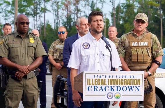 PERMIS DE CONDUIRE : Une nouvelle loi en Floride en vigueur ! Pour enrayer les conducteurs qui roulent sans permis de conduire sur les routes de l’État…