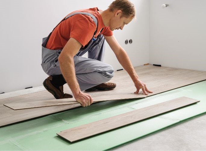 Du plancher en bois flottant en Floride c’est bien beau pour économiser mais que ferez- vous lorsque votre plancher fera l'objet de plaintes pour nuisance sonore par le voisin d’en bas ?
