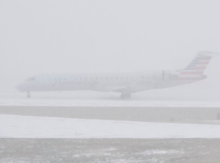 Du jamais vu : MIAMI 139 VOLS ANNULÉS FORT-LAUDERDALE 191 VOLS ANNULÉS et ce n’est qu’un début en raison d'une tempête de neige historique actuellement sur la côte Est.