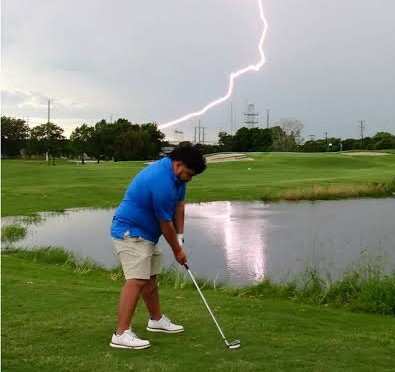 Selon vous combien de golfeurs se font frapper par la foudre en Floride par année ?