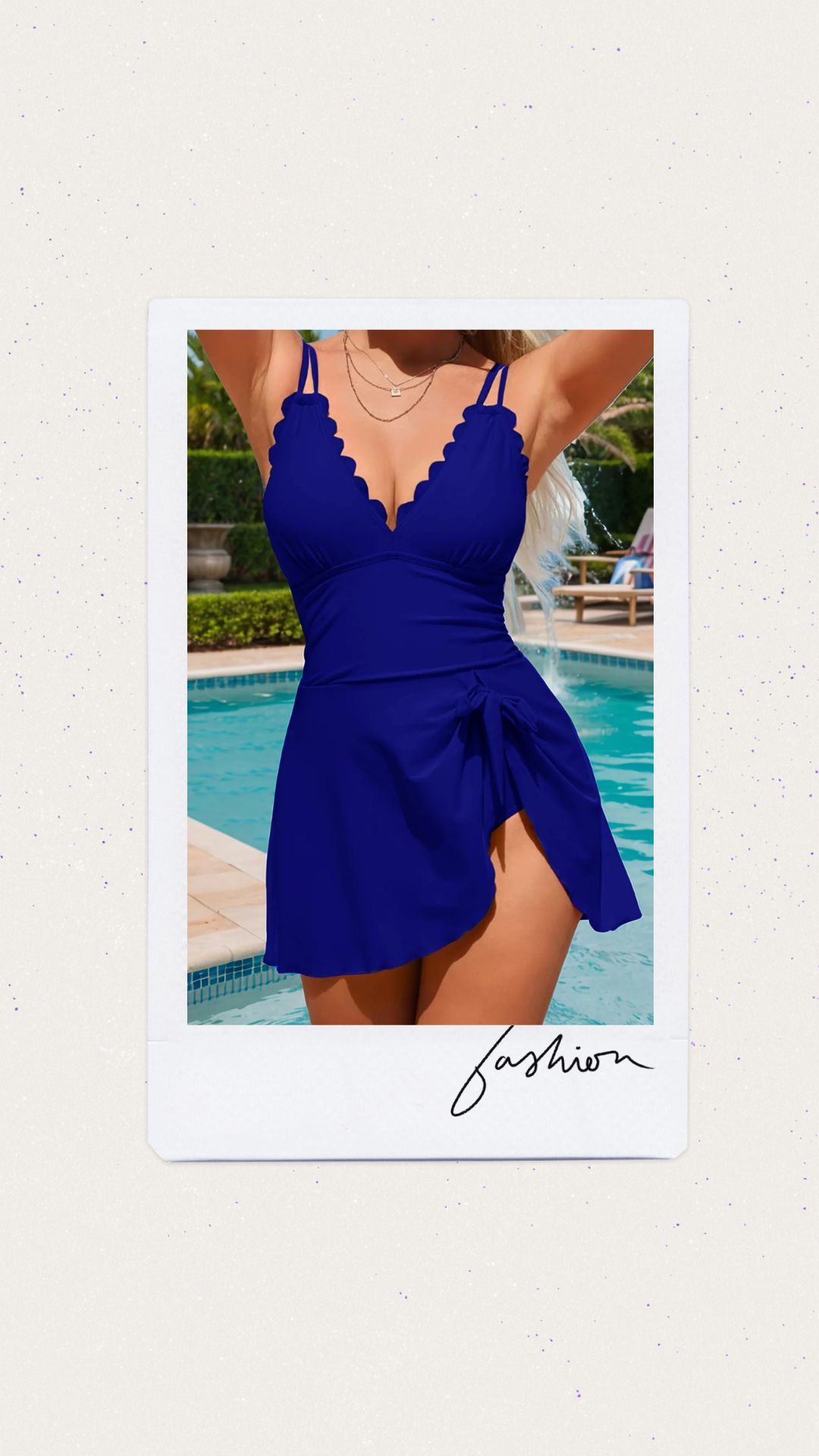 Una pieza tipo vestido color azul 