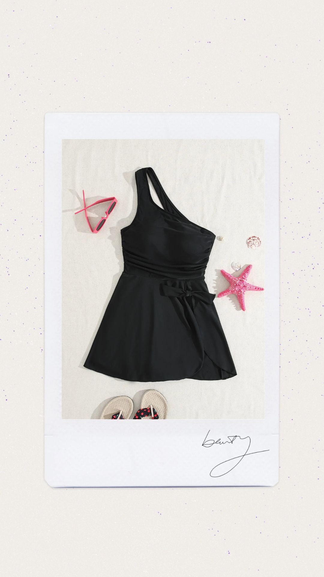 Una pieza de un hombro color negro tipo vestido