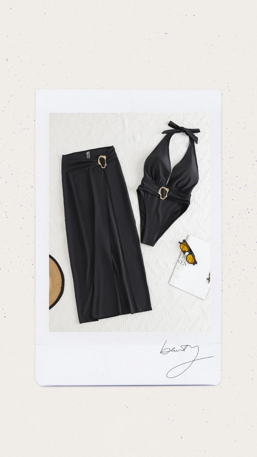 Una pieza con salida de baño color negro 