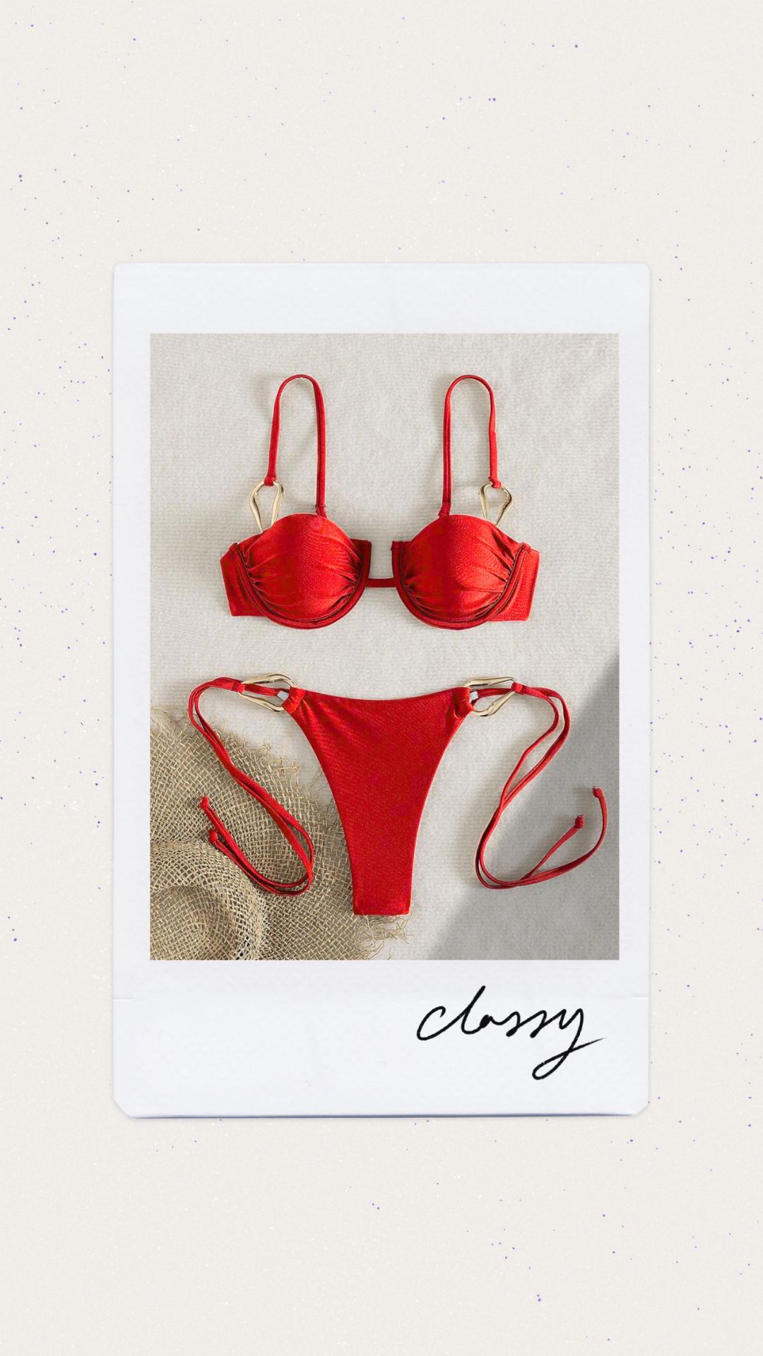 Bikini con detalles dorados color rojo 