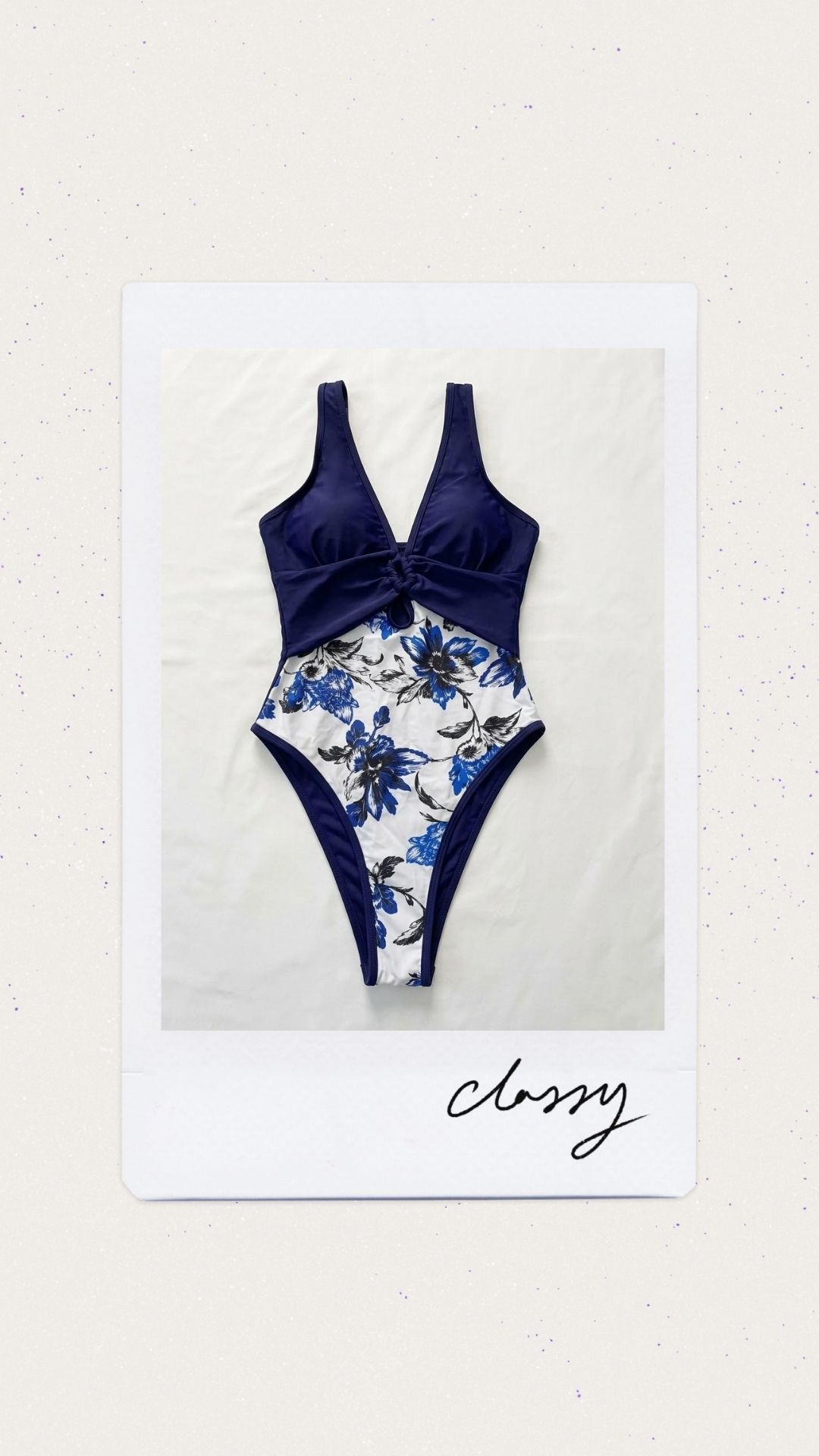 Una pieza con estampado color azul
