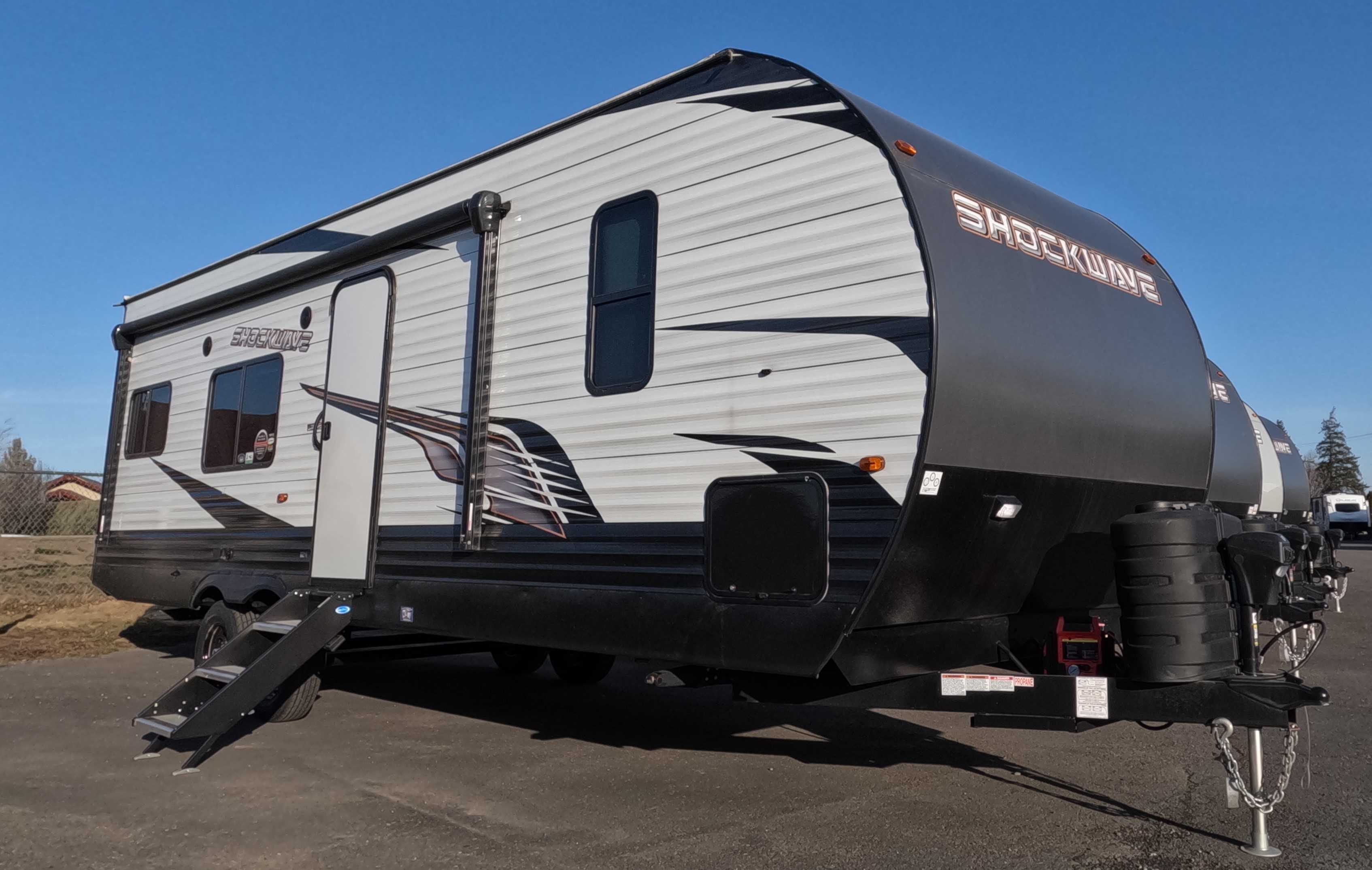 TOY HAULER TRAILER SHOCKWAVE RVS FOR SALE ELLENSBURG WA RODEO CITY RV