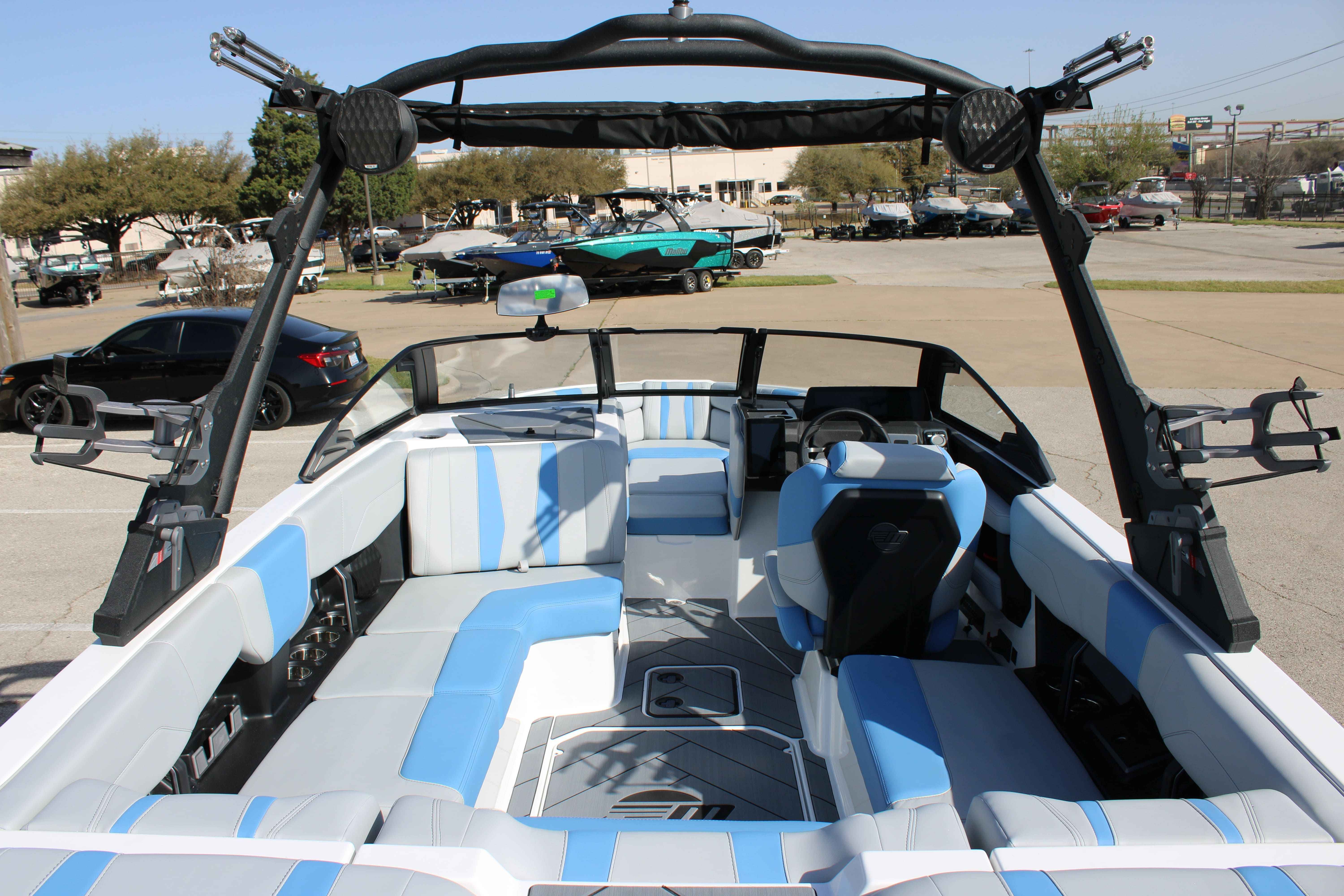 2025 Malibu Boats Wakesetter 22 LSV-11