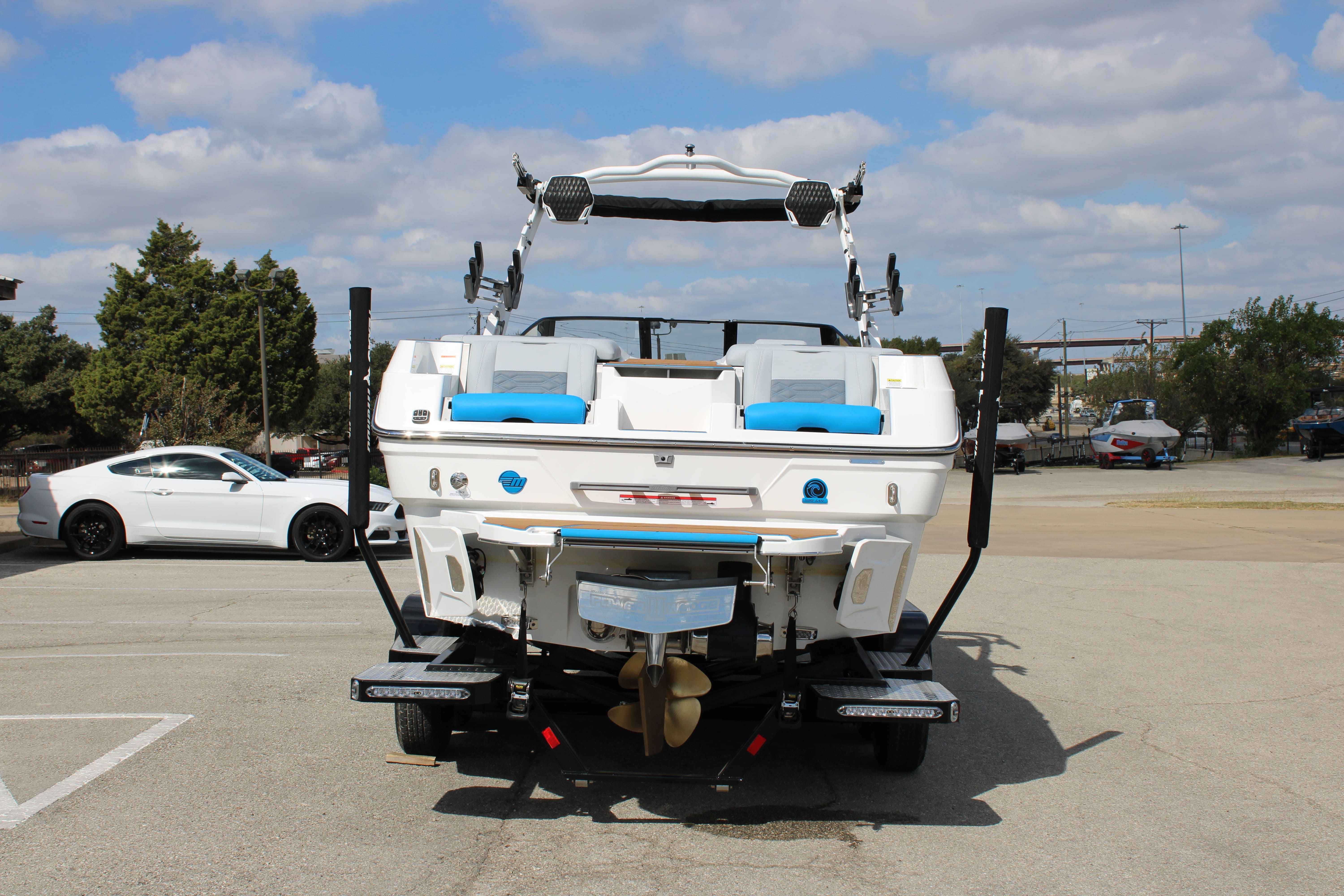2025 Malibu Boats Wakesetter 26 LSV-8