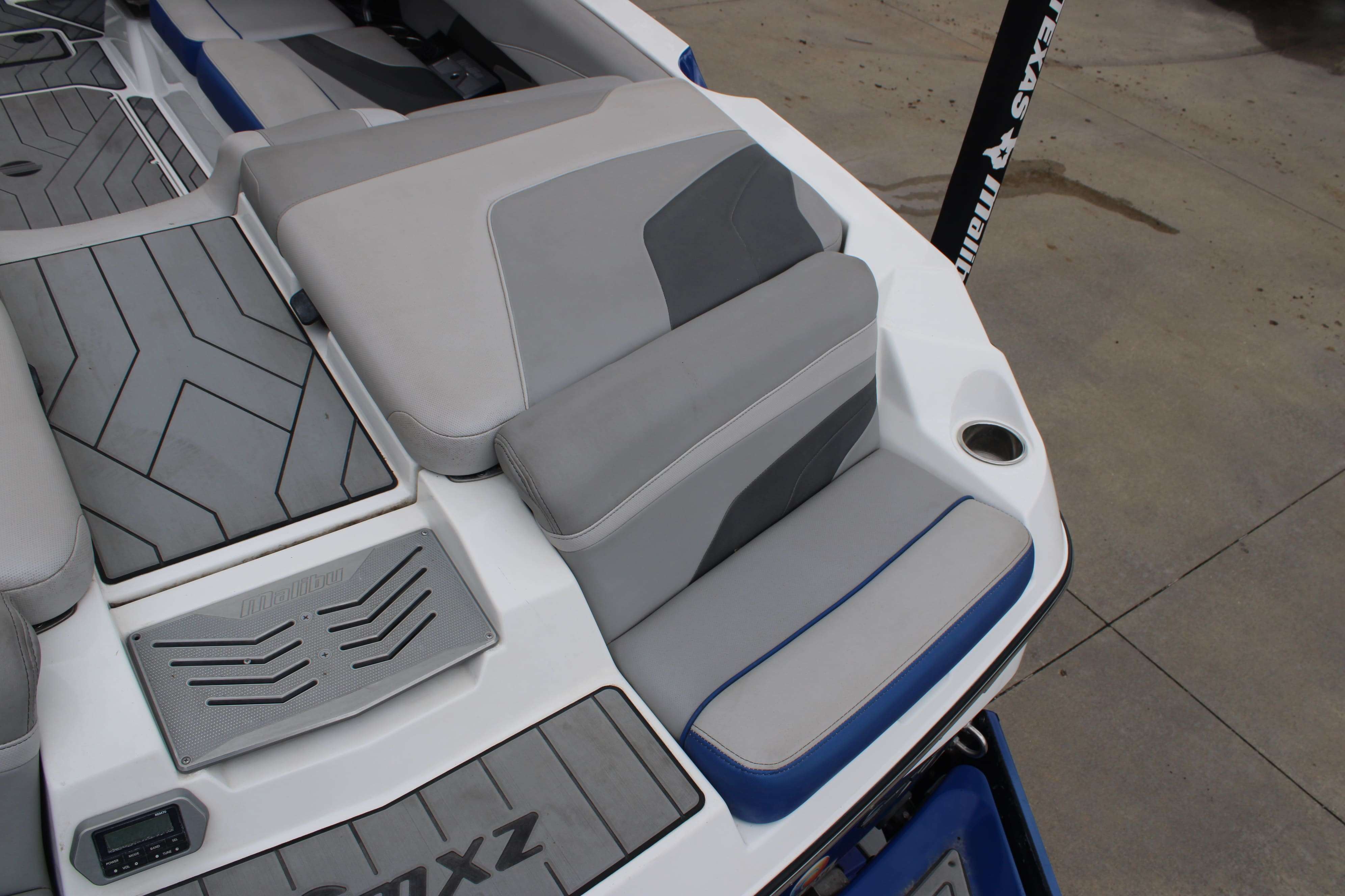 2018 Malibu Boats Wakesetter 24 MXZ-12
