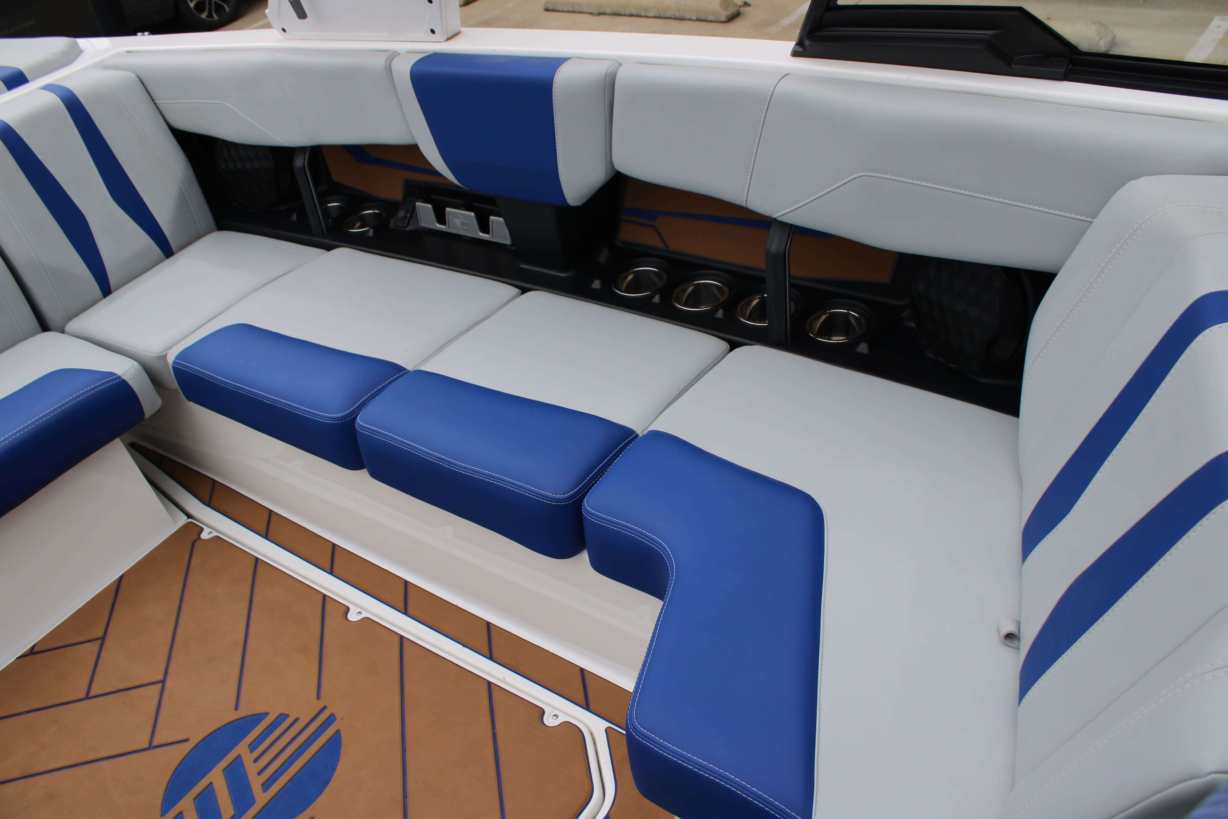 2023 Malibu Boats Wakesetter 22 LSV-15