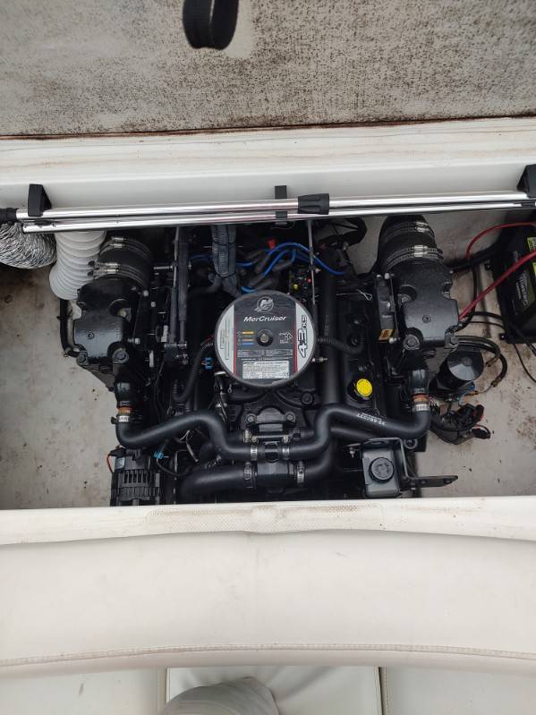 2010 Rinker 210 MXT-10