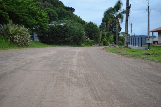 Foto de capa da notícia: Rua da Pedreira em Linha Imperial deve ter 290 metros pavimentados