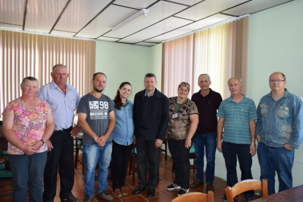 Foto de capa da notícia: Produtor de Nova Petrópolis recebe crédito individual do Feaper
