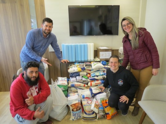 Foto de capa da notícia: CRAS de Nova Petrópolis recebe doação de alimentos do Gritti Quiropraxia