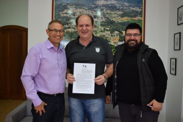 Foto de capa da notícia: Pinhal Alto receberá 25 km de extensão da rede de água