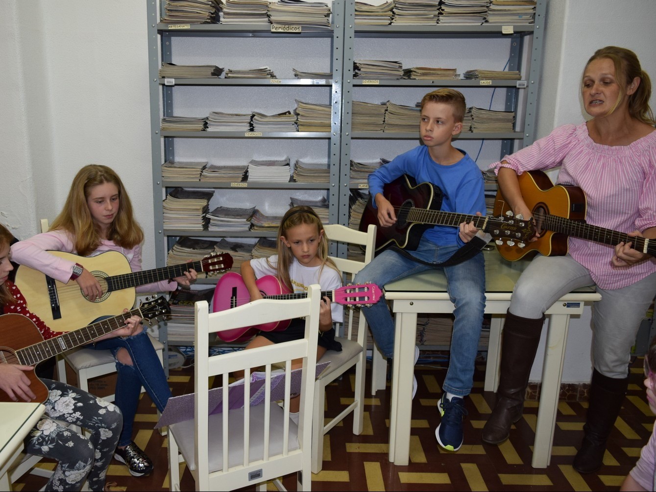 Foto de capa da notícia: Sarau das Mães ocorre no dia 11 de maio