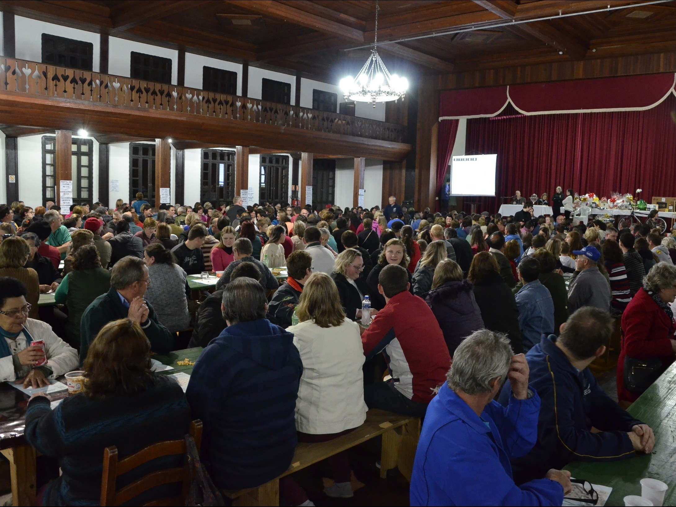 Foto de capa da notícia: APAE promove Bingo beneficente dia 31 de maio