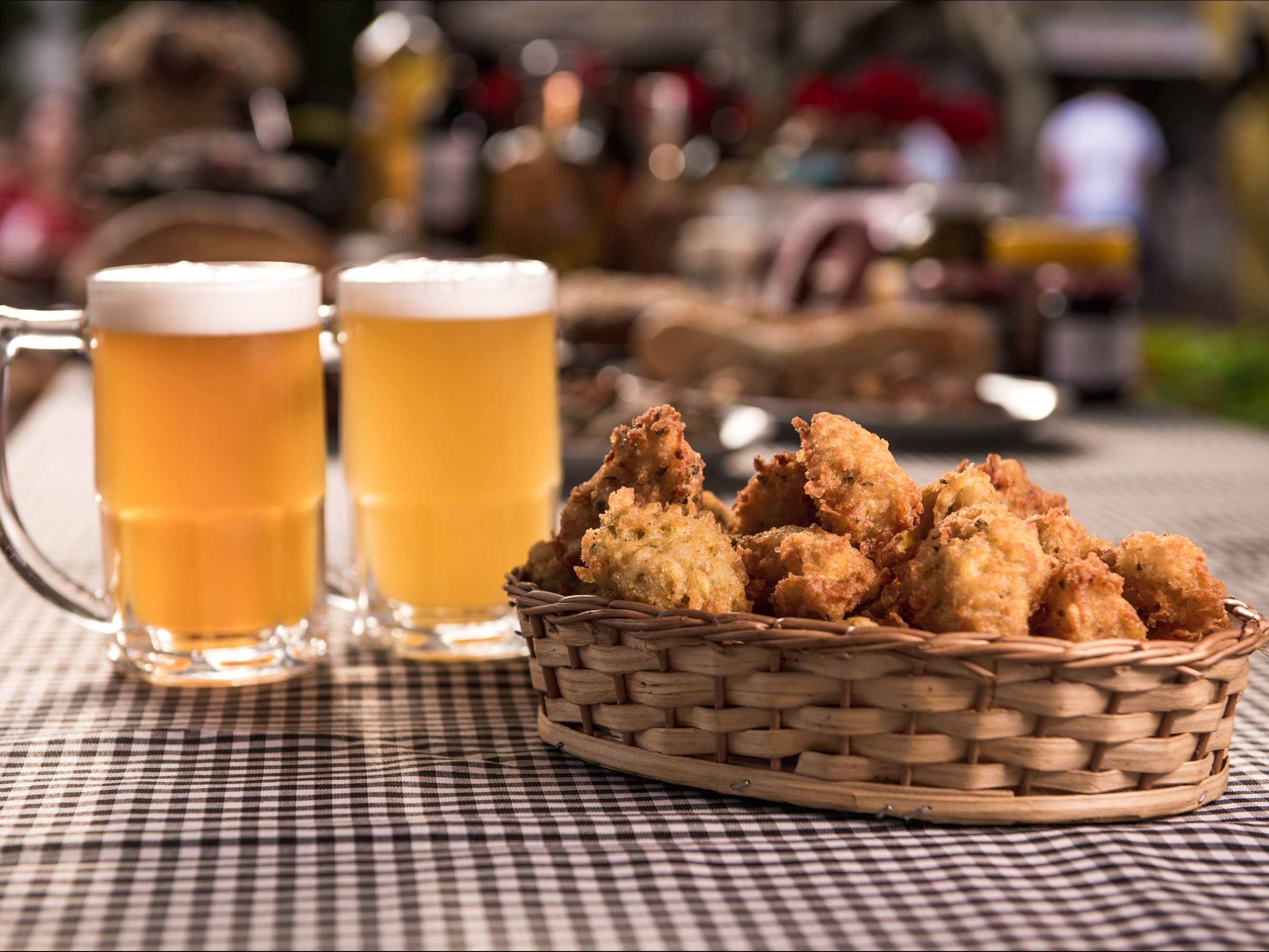 Foto de capa da notícia: Oficinas de gastronomia e artesanato no Festival Internacional de Folclore