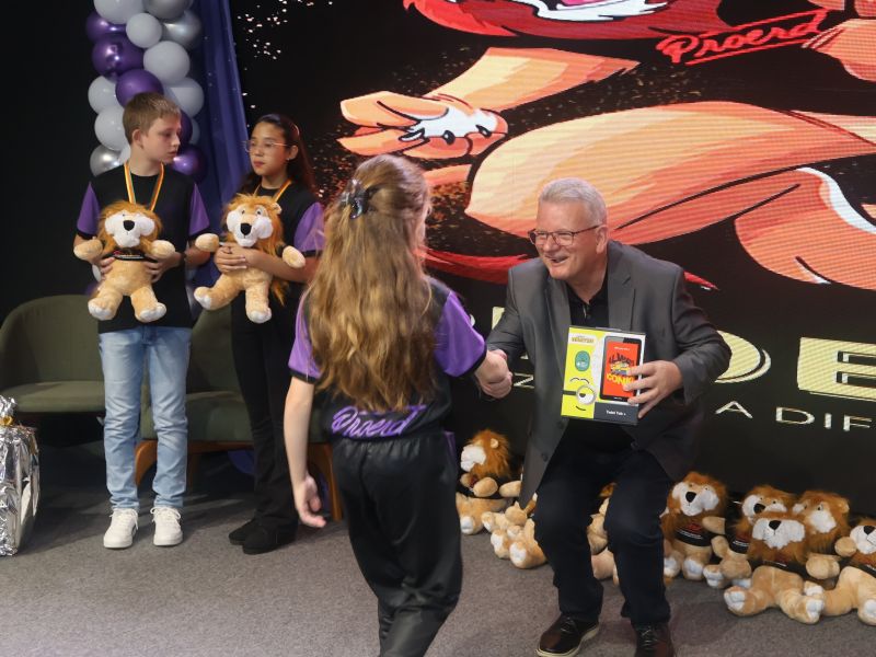 Foto de capa da notícia: Nova Petrópolis celebra formatura de 165 alunos no PROERD