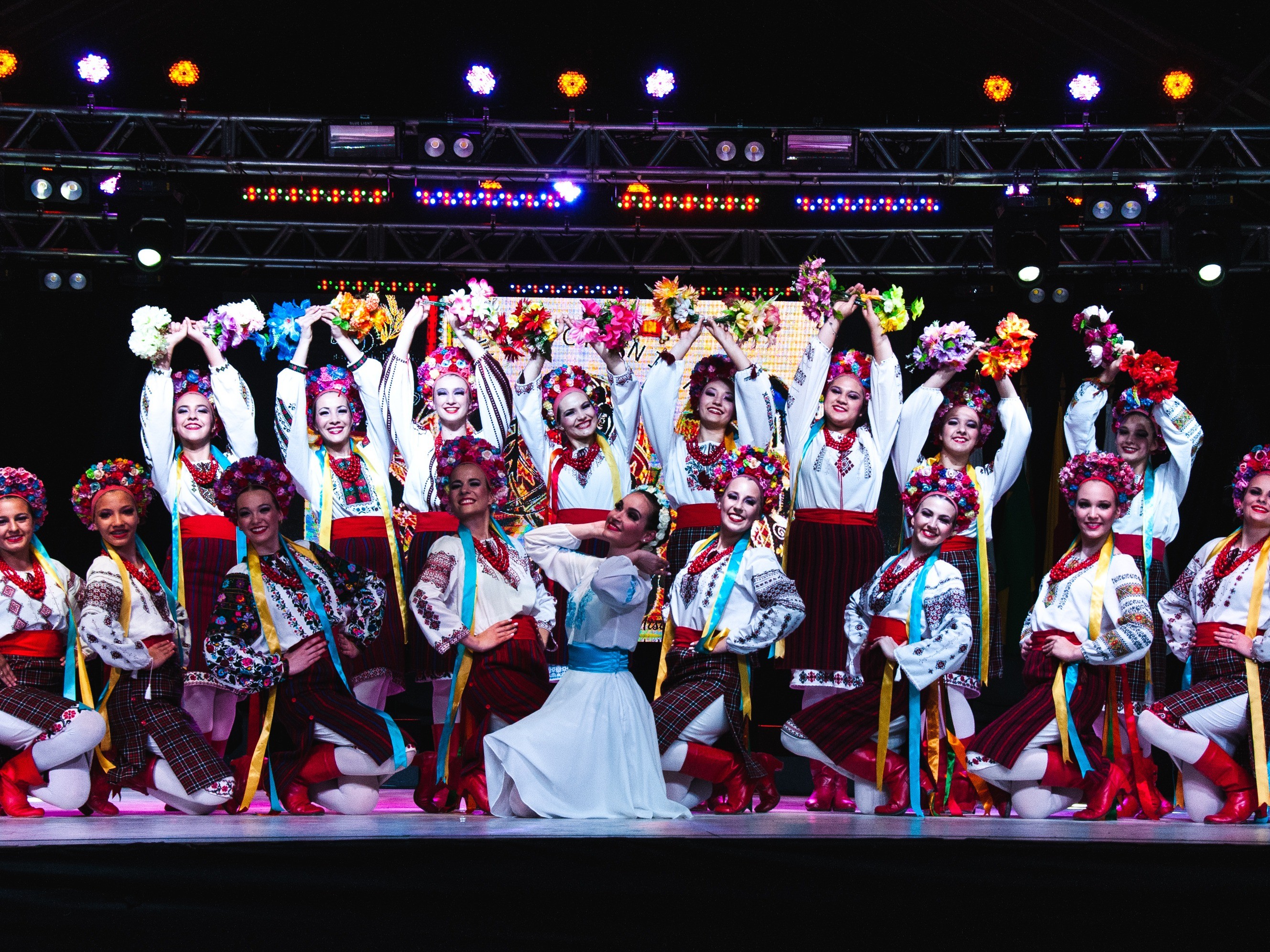 Foto de capa da notícia: Festival Internacional de Folclore segue repleto de atrações em Nova Petrópolis