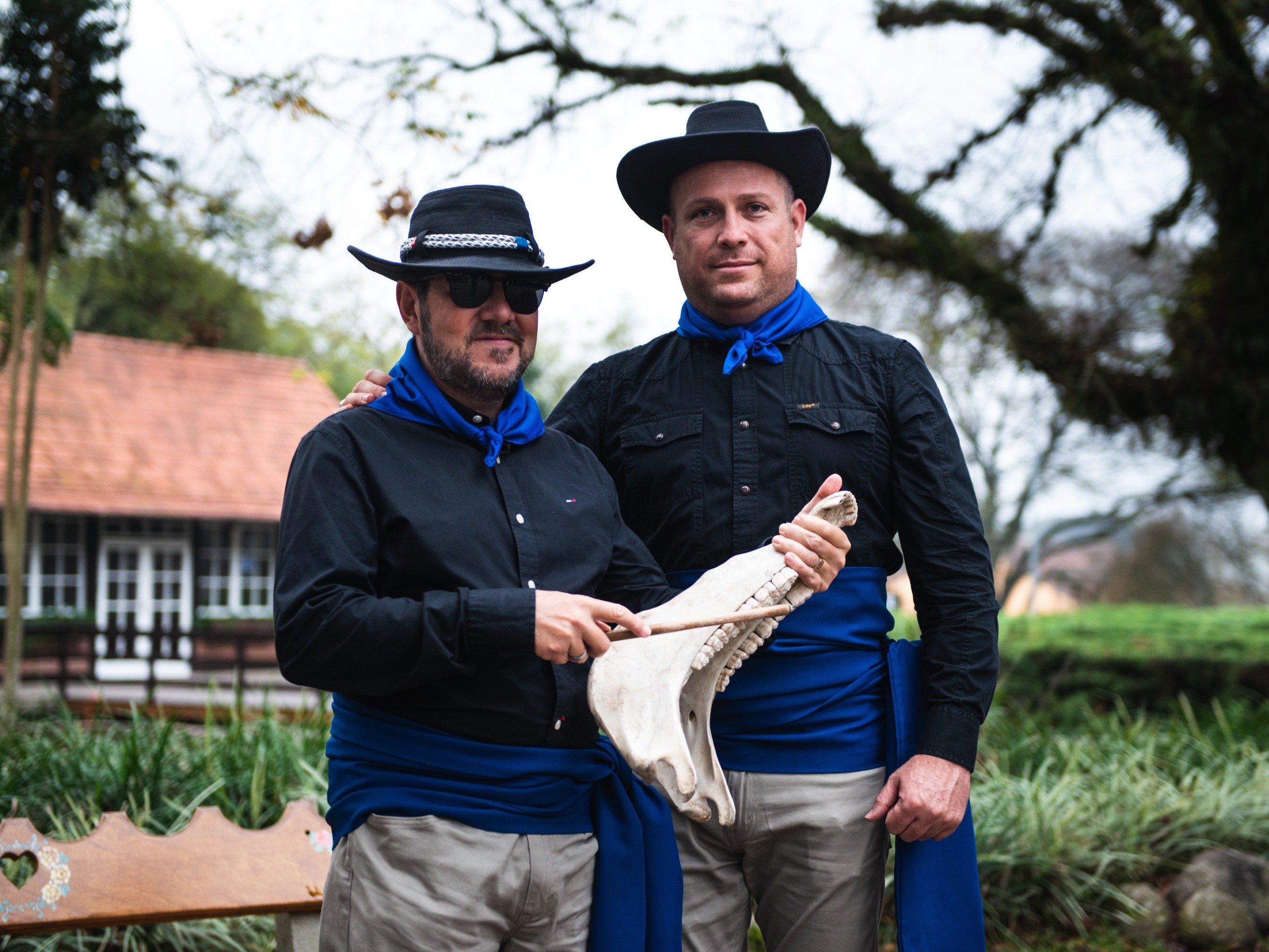 Foto de capa da notícia: Costa-riquenhos com deficiência visual dão exemplo no Festival Internacional de Folclore