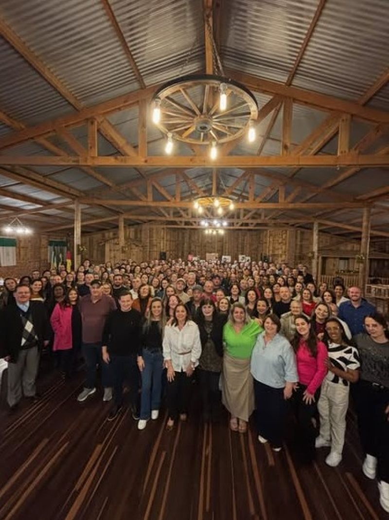 Foto de capa da notícia: Administração Municipal de Ipê promove noite especial