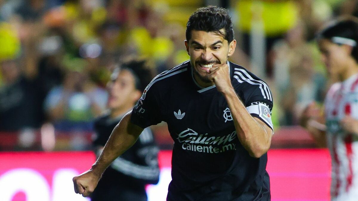 América vence a Necaxa 4-2 con hat-trick de Henry Martín