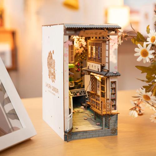 DIY 3D Puzzle - Sakura Tram | Eichlers