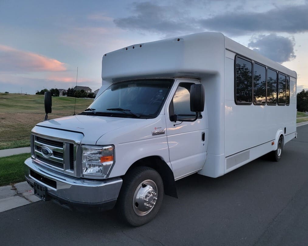 15-35 Passenger Minibuses Hollywood