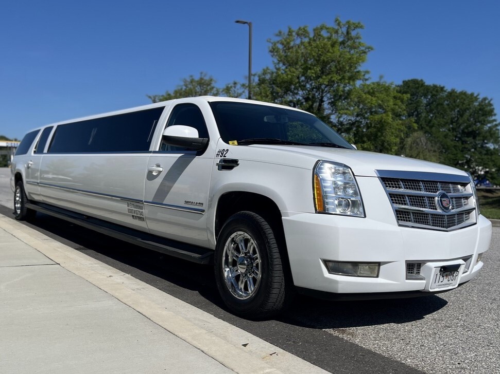 20 passenger limousine rental