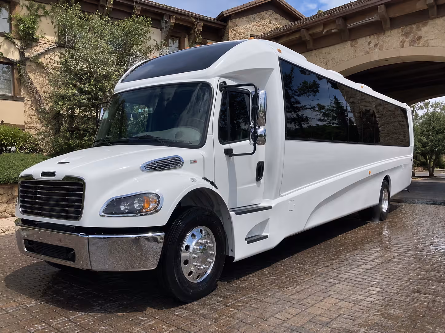 Exterior of a 41-45 Passenger Mini Coach in Bridgeport