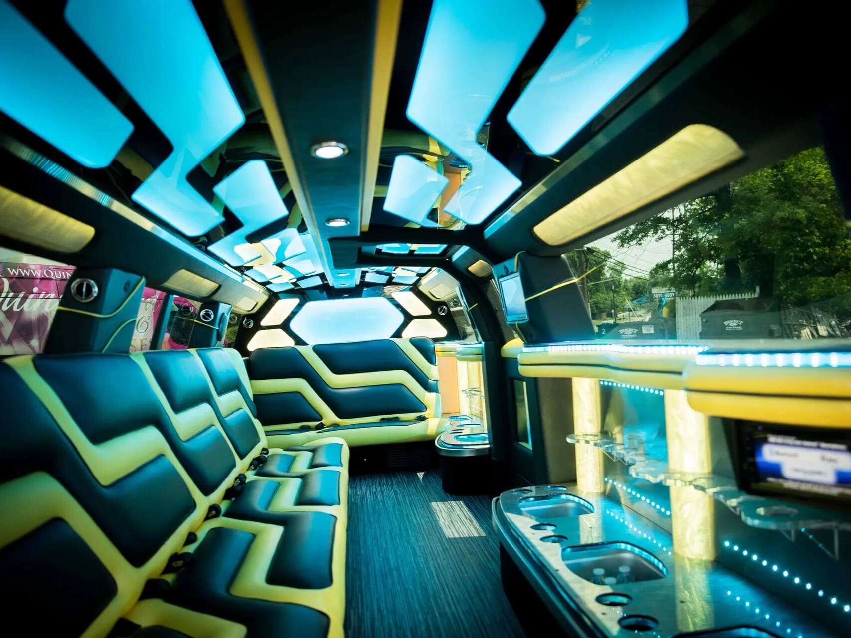 Jeep Limousine In Atlanta