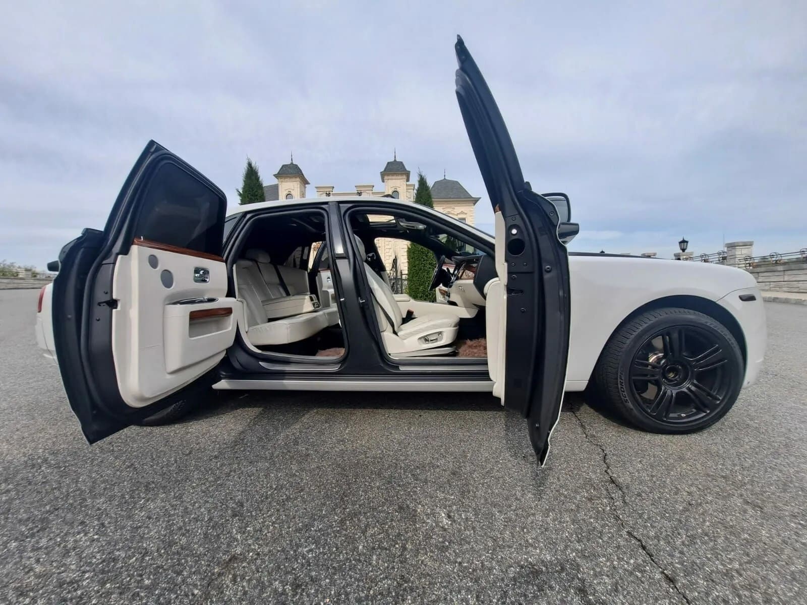 Rolls Royce Limousine In Atlanta