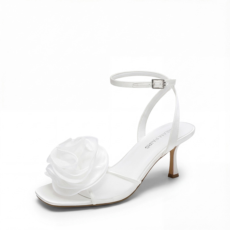 DREAM PAIRS Comfortable Elegant Floral Kitten Heeled Sandals