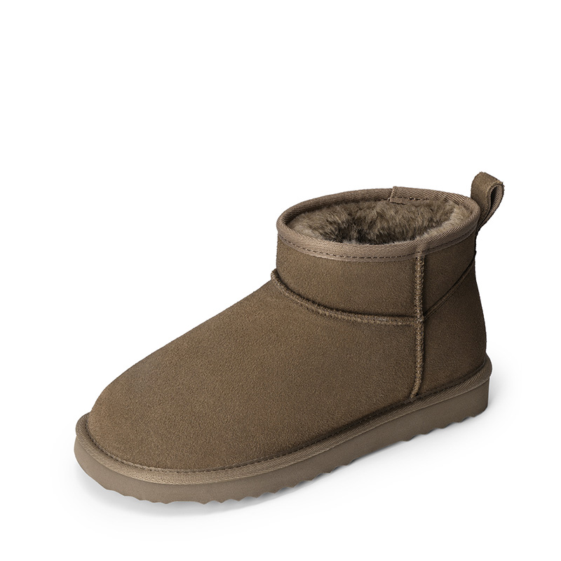DREAM PAIRS Women   s Wide Toe Box Suede Snow Boots