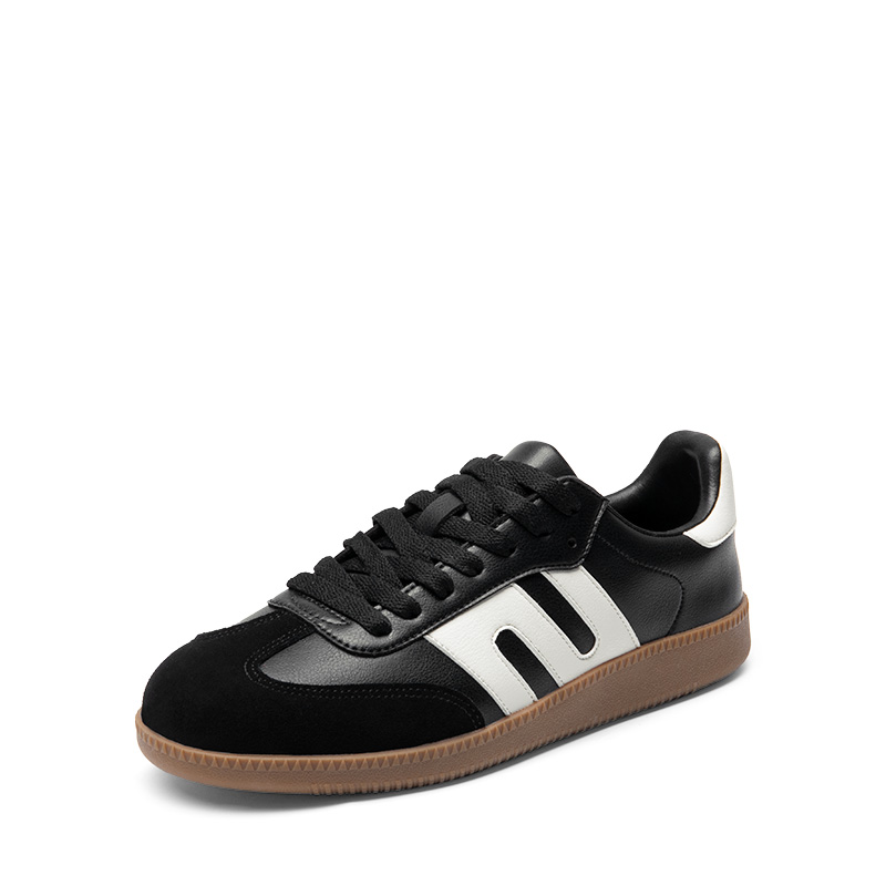 DREAM PAIRS  Nia  Retro Faux Suede Toe Fashion Sneakers — view 1