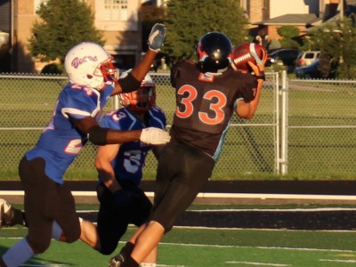 A Hurricanes receiver goes up for catch again the Bears.