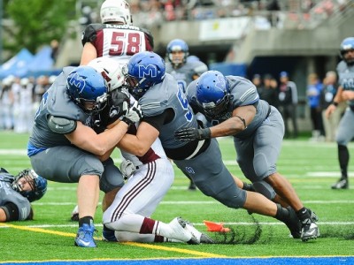 Carabins defense scores, records 11 sacks & holds offense to -24 yards