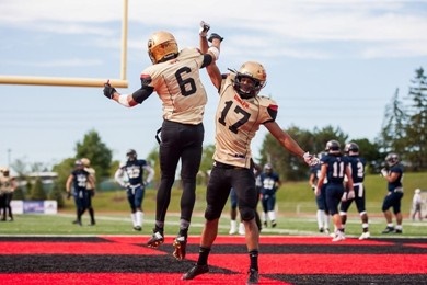 RECAP: Gryphons drop Varsity Blues (stats)