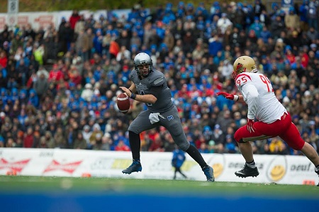 Carabins defeat Laval 2014 1 jpg