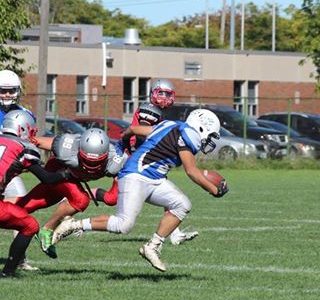 DE William Bonner loves being in the trenches on the defensive line
