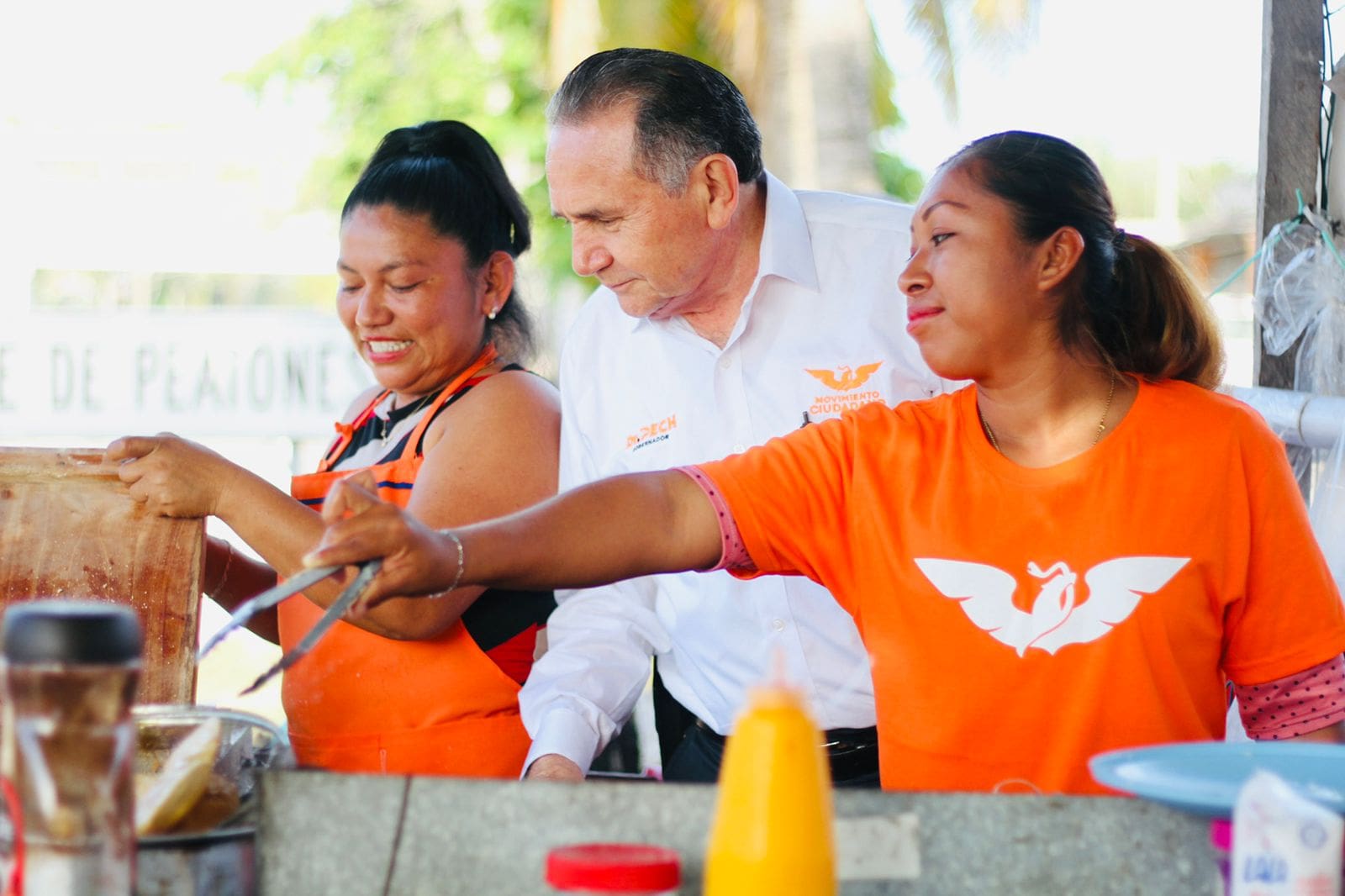 Se compromete José Luis Pech a abrir el hospital comunitario de Nicolás Bravo