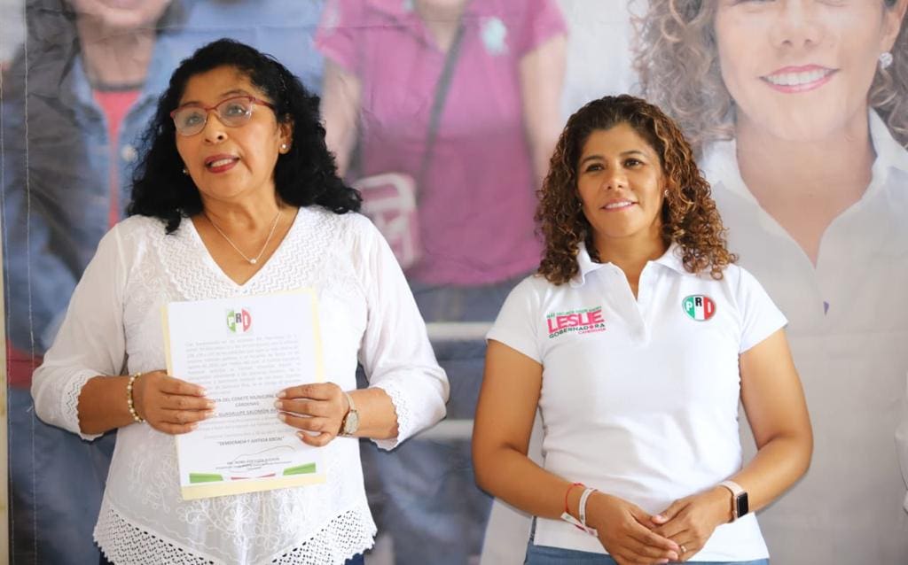 Combatir “coyotaje” en programas de gobierno, piden a Leslie de llegar a la gubernatura