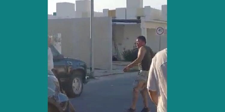 Presunto ladrón quema a una víctima y lo tunden a golpes