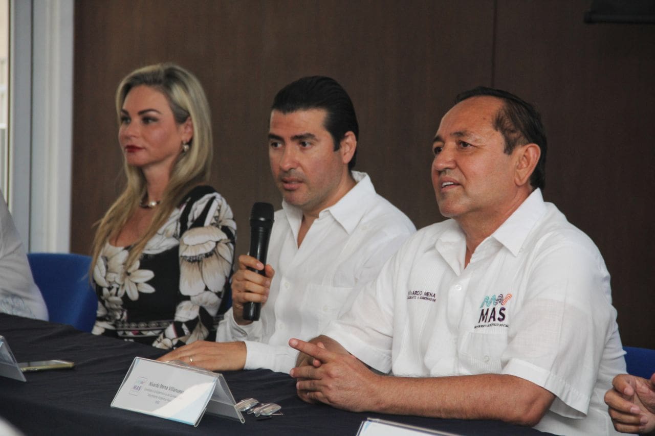 Asegura Nivardo Mena no tener padrinos políticos