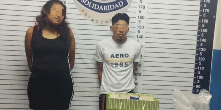 Cae pareja con varias dosis de droga en la colonia Ejido de Playa del Carmen
