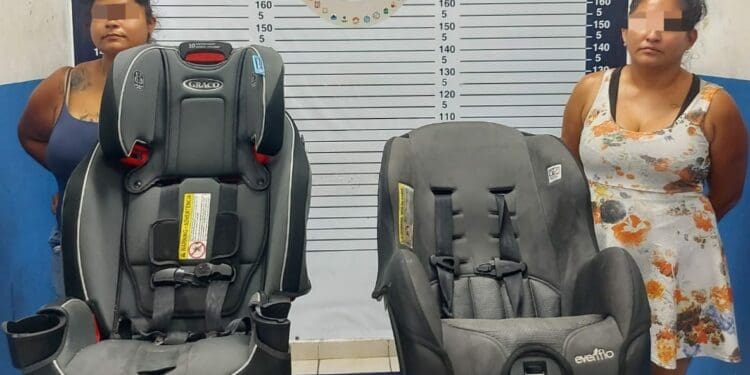 Caen La Bibi y La Itzel por robarse auto asientos de bebé en Playa del Carmen