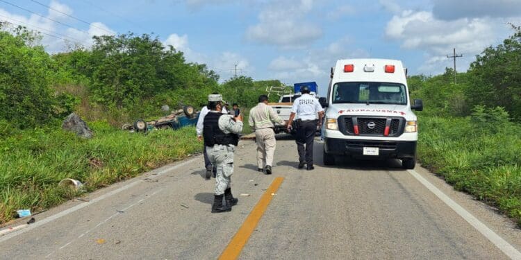 Cuatro personas lesionadas, saldo de choque carretero en Felipe Carrillo Puerto