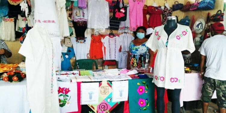 Para avanzar en la reactivación económica, Quintana Roo promueve marcas propias en ferias regionales